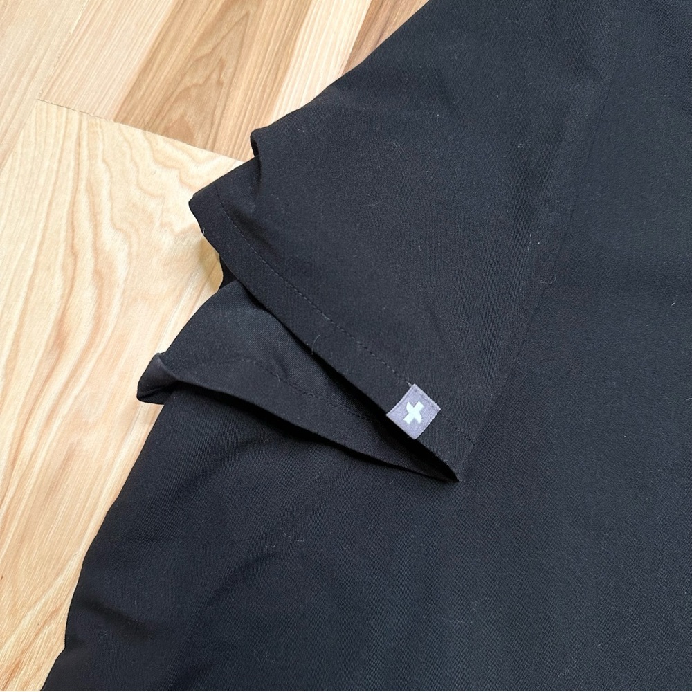 Figs Black Catarina One Pocket Scrub Top women’s size XXL Petite - Picture 2 of 5